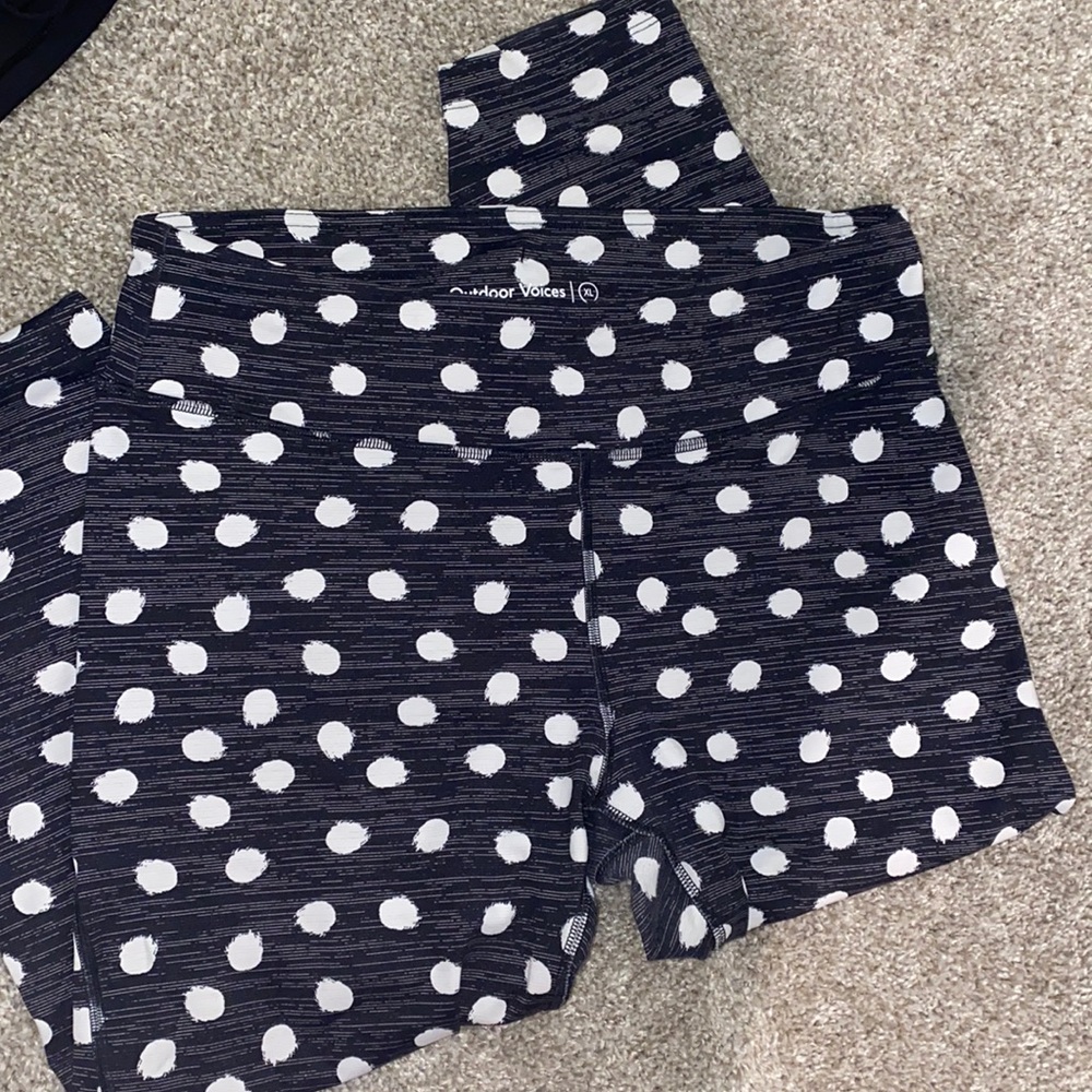 Poco dot Outdoor Voices leggings